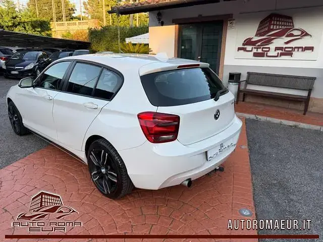 Usata BMW 118 Sport Line 170 CV (125 kW) 2011 Bianco Utilitaria