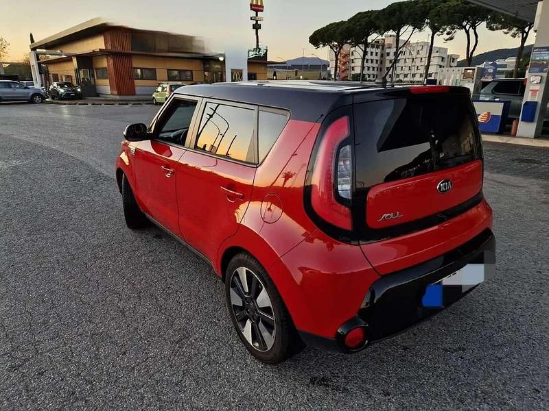 Usata Kia Soul 132 CV (97 kW) 2015 Rosso SUV