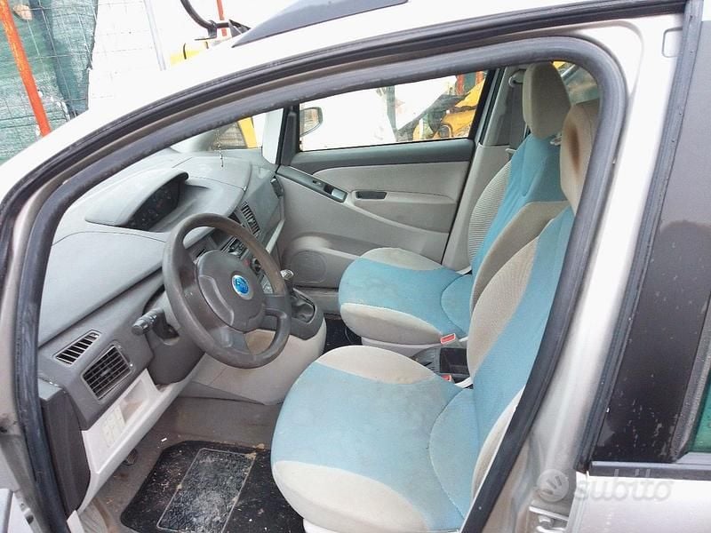 Usata Fiat Idea 70 CV (51 kW) 2004 Grigio Monovolume