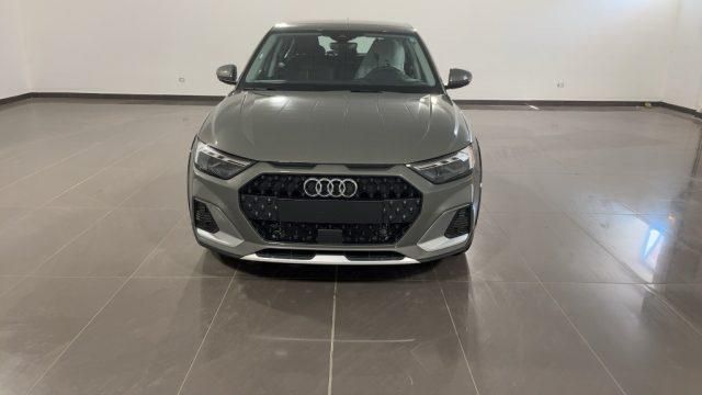 Usata Audi A1 110 CV (80 kW) 2023 Nero metallizzato SUV