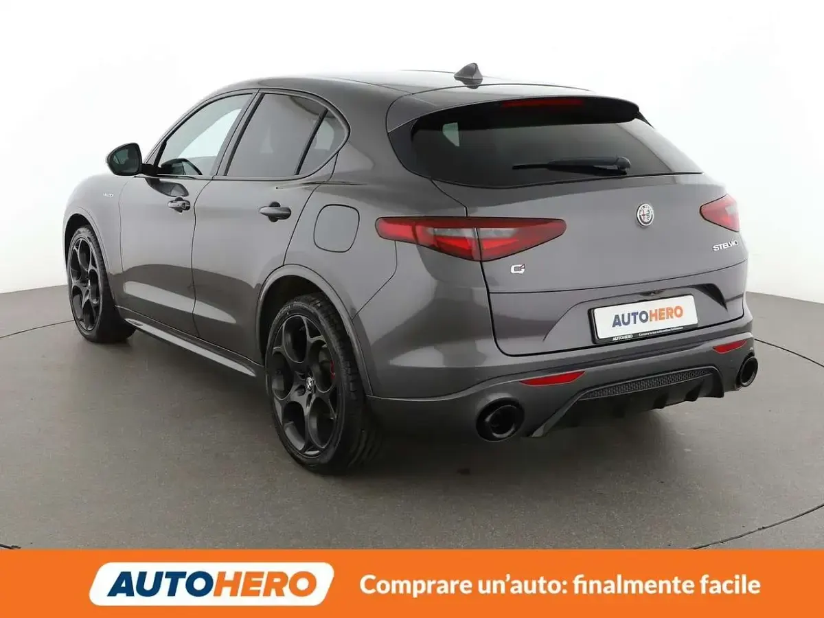 Usata Alfa Romeo Stelvio Veloce 209 CV (153 kW) 2022 Grigio SUV