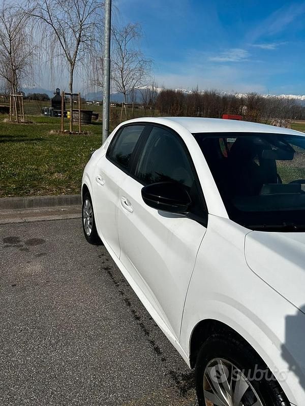 Occasion Peugeot 208 100 ch (73 kW) 2023 Citadine