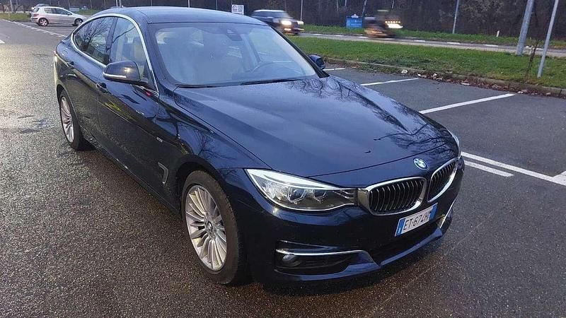 Usata BMW 320 Gran Turismo Luxury Line 184 CV (135 kW) 2013 Blu/azzurro Coupé