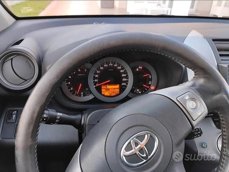 Usata Toyota RAV4 2008 Grigio SUV