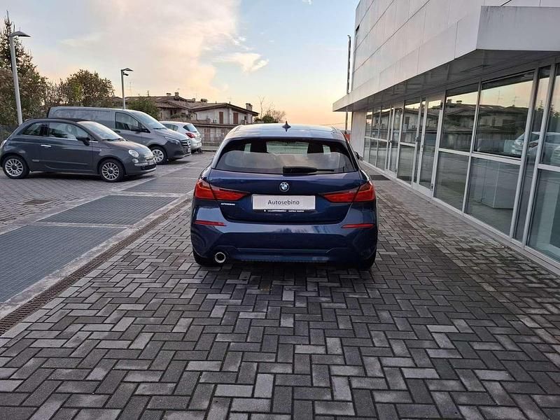 Usata BMW 118 Advantage 140 CV (102 kW) 2020 Blu/azzurro Utilitaria