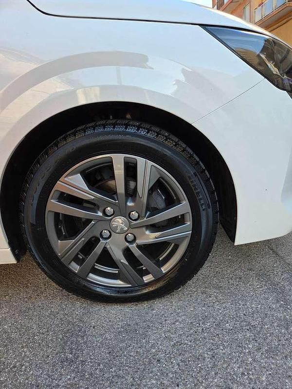 Usata Peugeot 208 Active 75 CV (55 kW) 2021 Bianco Utilitaria