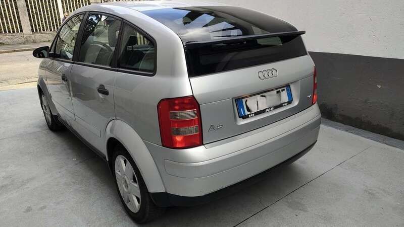 Usata Audi A2 Ambiente 75 CV (55 kW) 2001 Argento Utilitaria