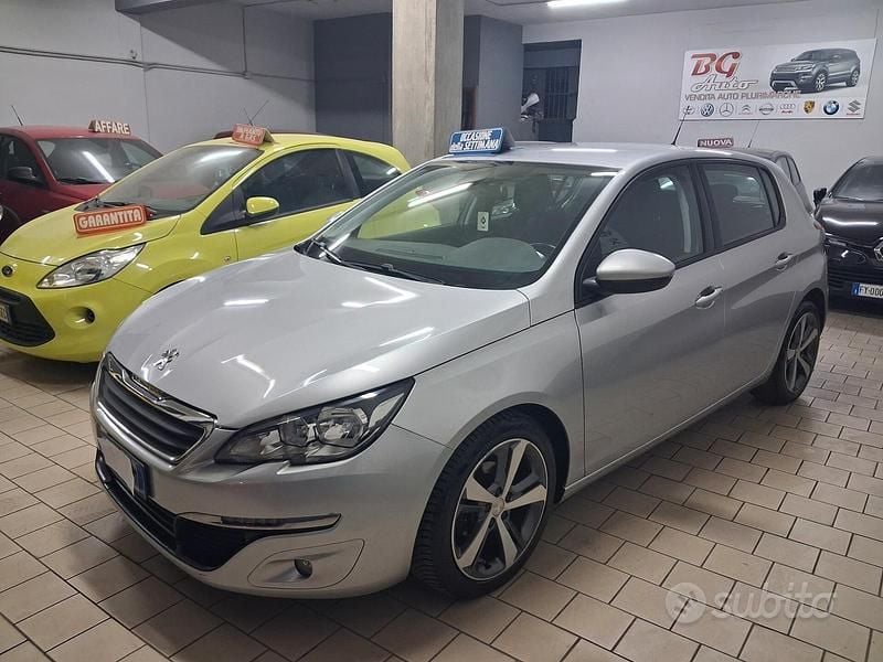 Usata Peugeot 308 99 CV (72 kW) 2016 Grigio Berlina
