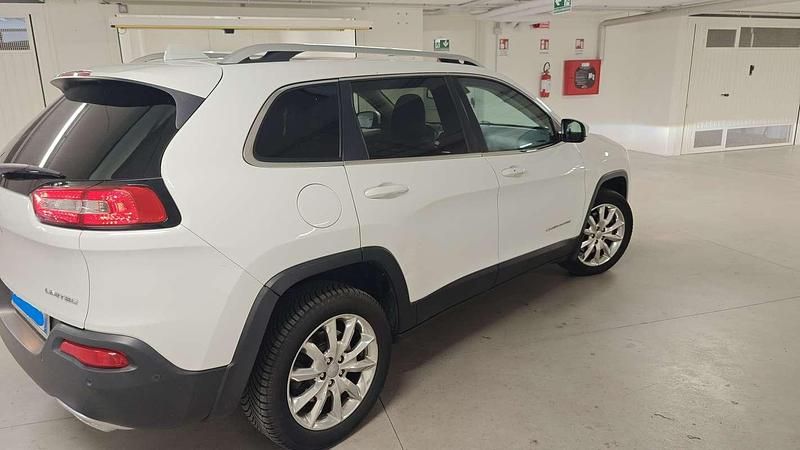 Usata Jeep Cherokee Limited 170 CV (125 kW) 2015 Bianco SUV