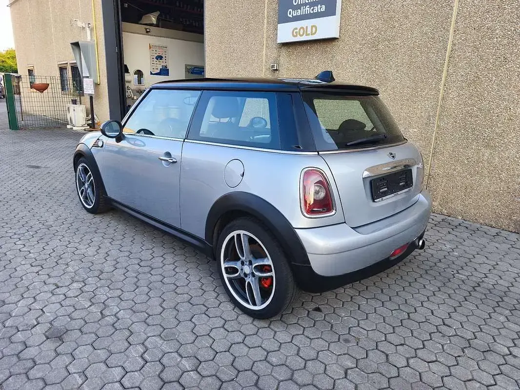Usata Mini Cooper D 109 CV (80 kW) 2007 Utilitaria