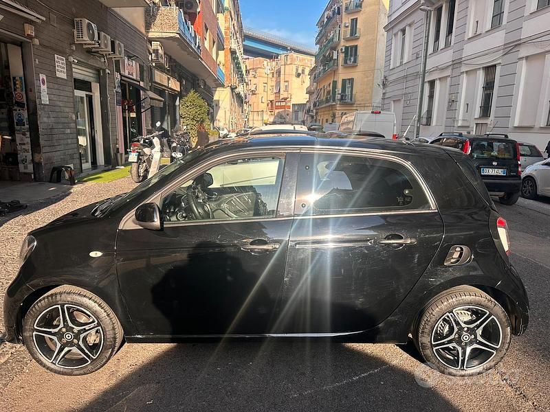Usata Smart ForFour 2019 Nero Utilitaria