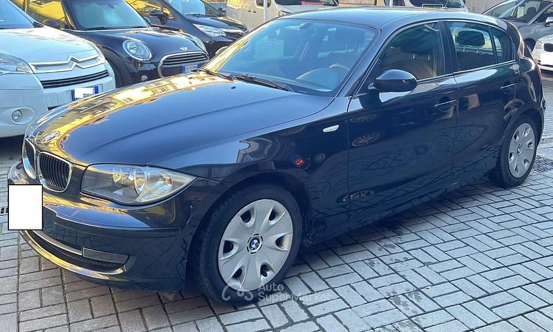 Usata BMW 118 143 CV (105 kW) 2009 Nero Utilitaria