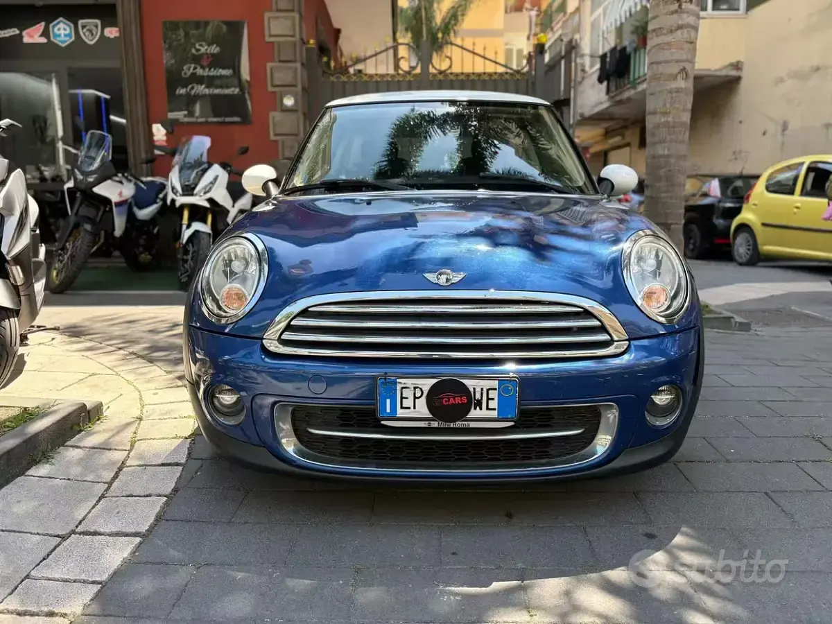 Usata Mini Cooper D 116 CV (85 kW) 2013 Blu Utilitaria