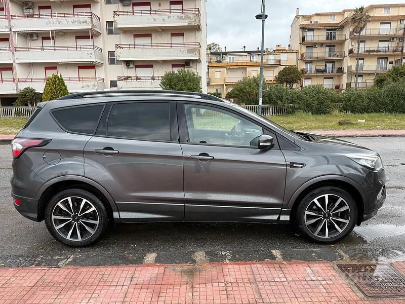 Usata Ford Kuga ST-Line 120 CV (88 kW) 2019 SUV