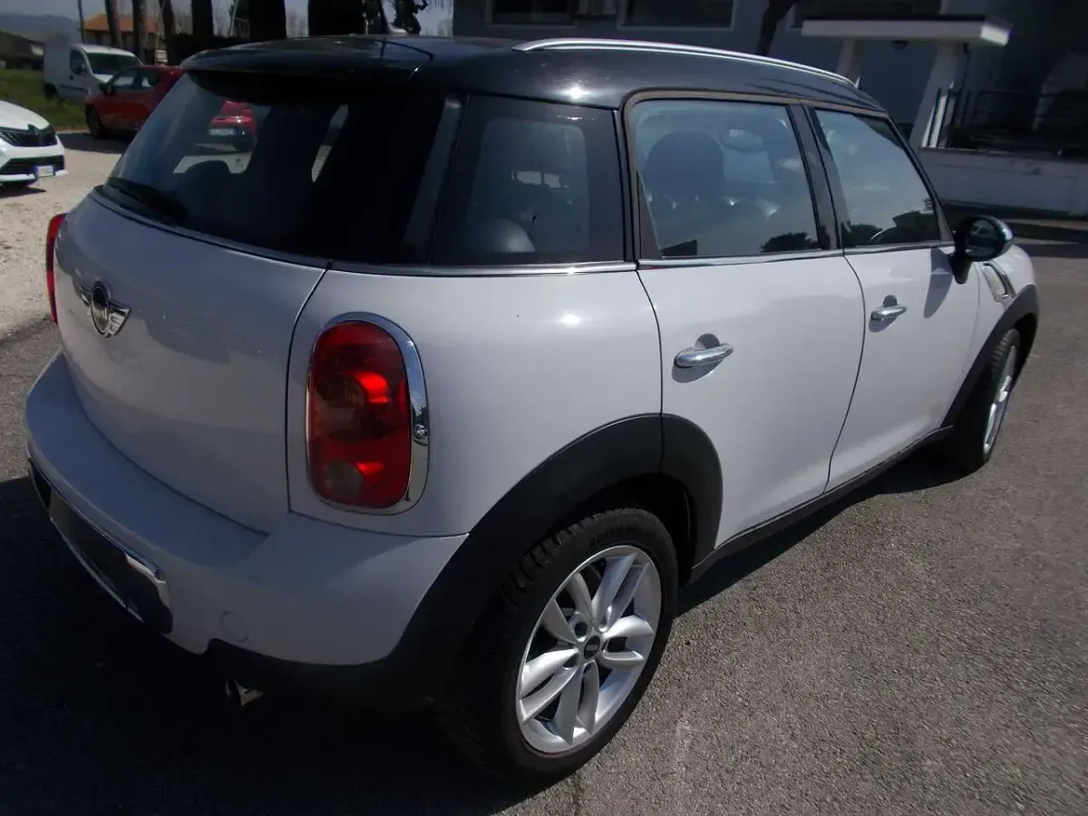 Usata Mini Countryman 90 CV (66 kW) 2010 Bianco SUV