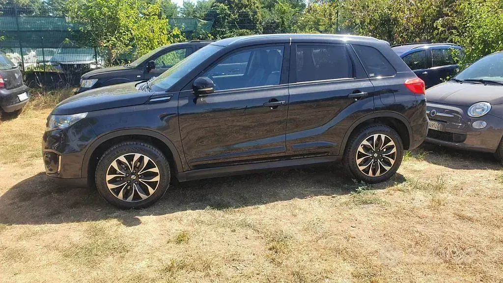 Usata Suzuki Vitara 120 CV (88 kW) 2015 Nero cinema metallizzato SUV