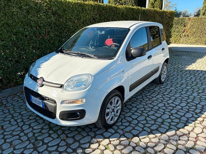 Usata Fiat Panda 4x4 Pop 85 CV (62 kW) 2019 Bianco Utilitaria