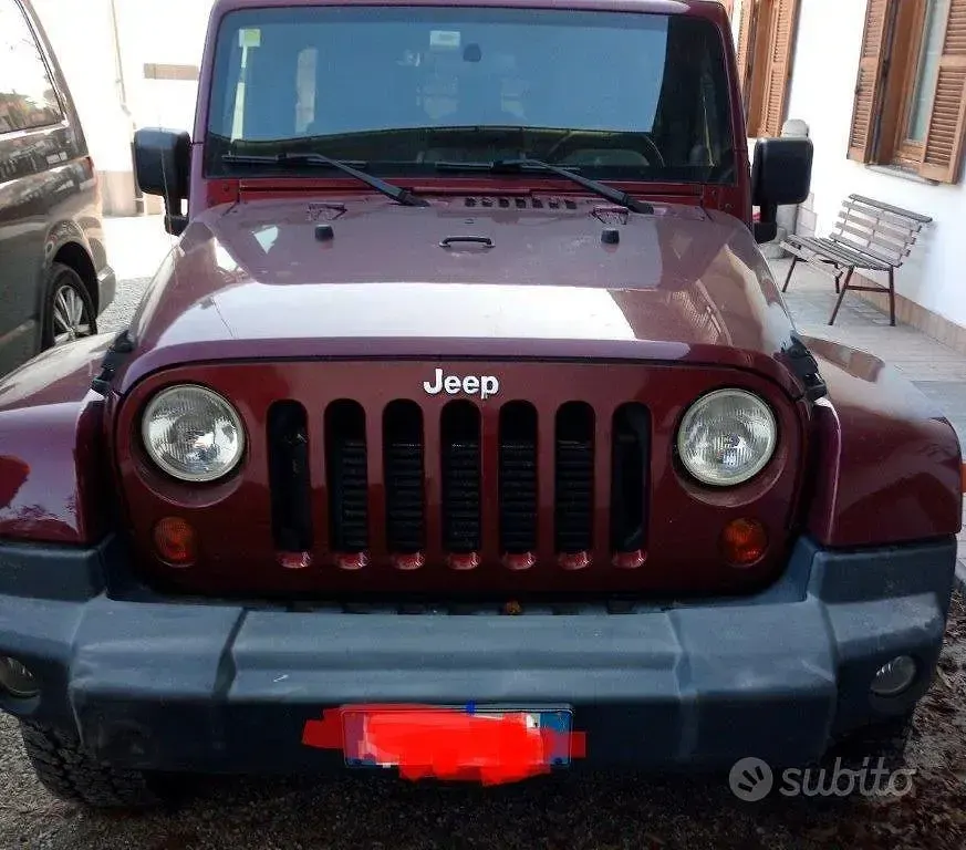 Usata Jeep Wrangler Unlimited Sahara 177 CV (130 kW) 2007 Rosso SUV