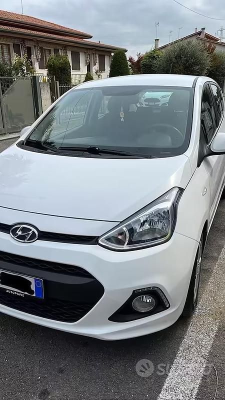 Usata Hyundai i10 Classic 67 CV (49 kW) 2014 Bianco Utilitaria