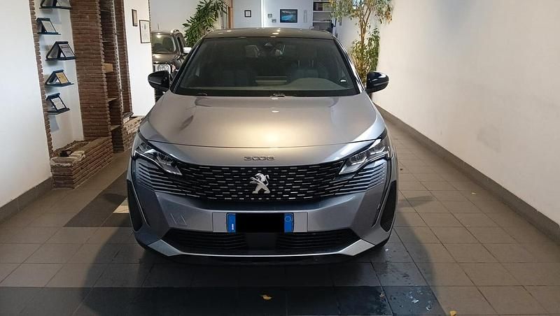 Usata Peugeot 3008 Allure 130 CV (95 kW) 2024 Grigio SUV
