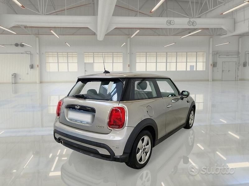 Usata Mini Cooper Essential 136 CV (100 kW) 2023 Grigio Utilitaria