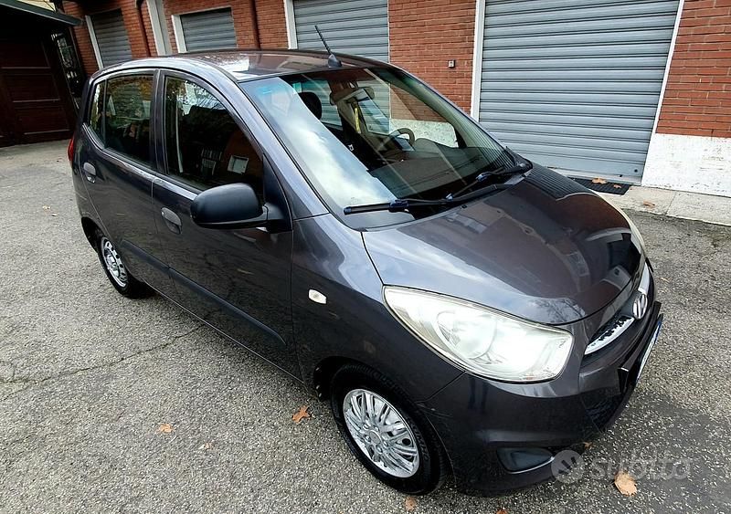 Usata Hyundai i10 2011 Grigio Utilitaria