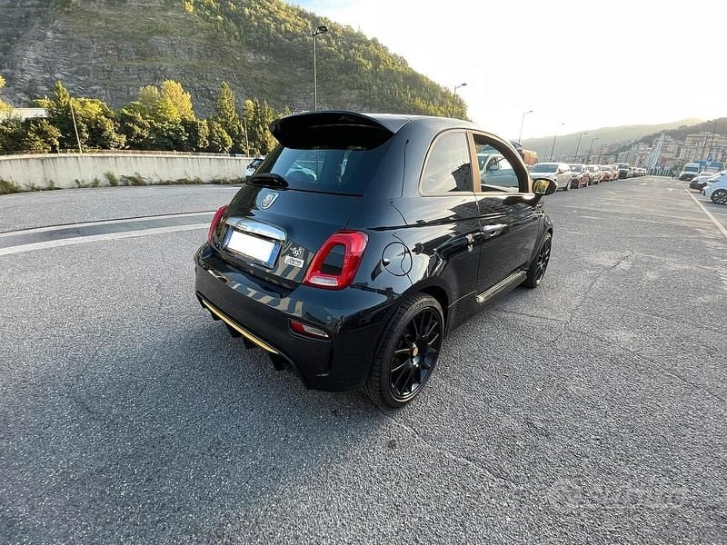 Usata Abarth 595 Pista 160 CV (117 kW) 2018 Nero Utilitaria