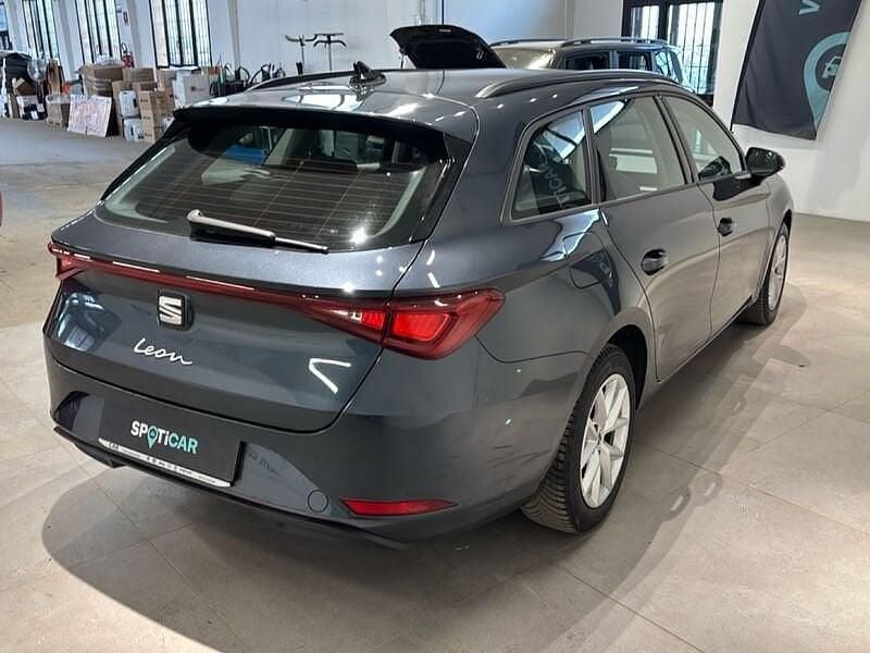 Usata Seat Leon Style 110 CV (80 kW) 2022 Grigio Station wagon