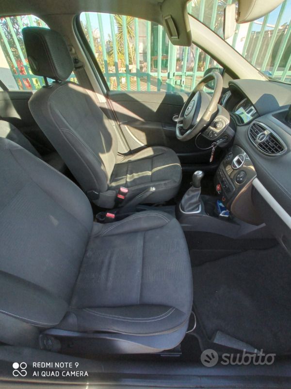 Usata Renault Clio II 54 CV (39 kW) 2011 Bianco Utilitaria