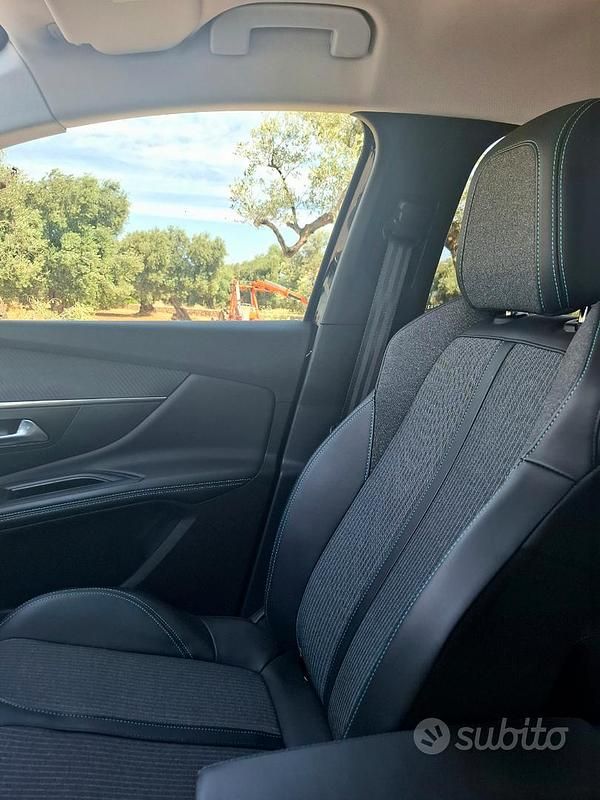 Usata Peugeot 3008 S 131 CV (96 kW) 2022 Nero SUV