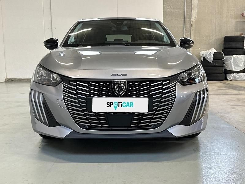 Usata Peugeot 208 Allure 102 CV (75 kW) 2025 Grigio Utilitaria