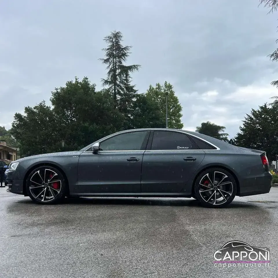 Usata Audi S8 518 CV (380 kW) 2013 Grigio Berlina