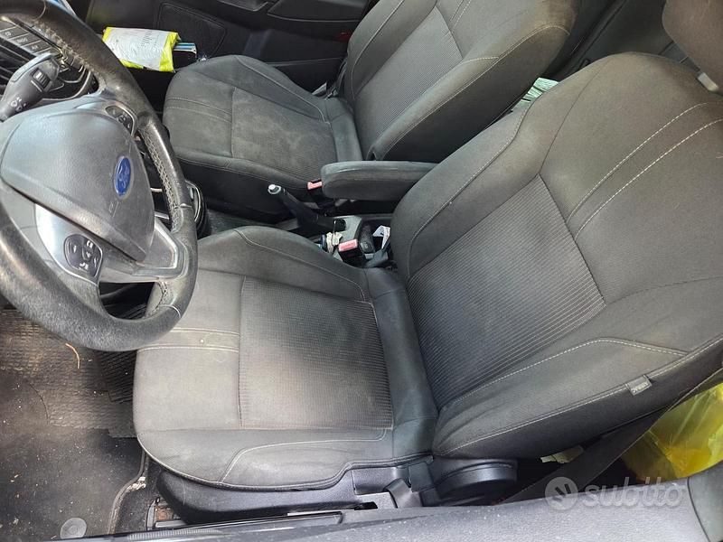 Usata Ford B-MAX Business Edition 75 CV (55 kW) 2014 Bianco Monovolume