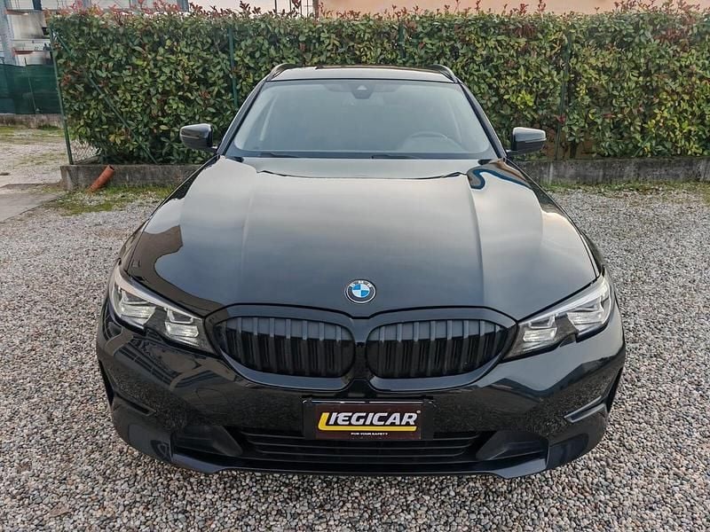 Usata BMW 320 190 CV (139 kW) 2022 Nero Berlina