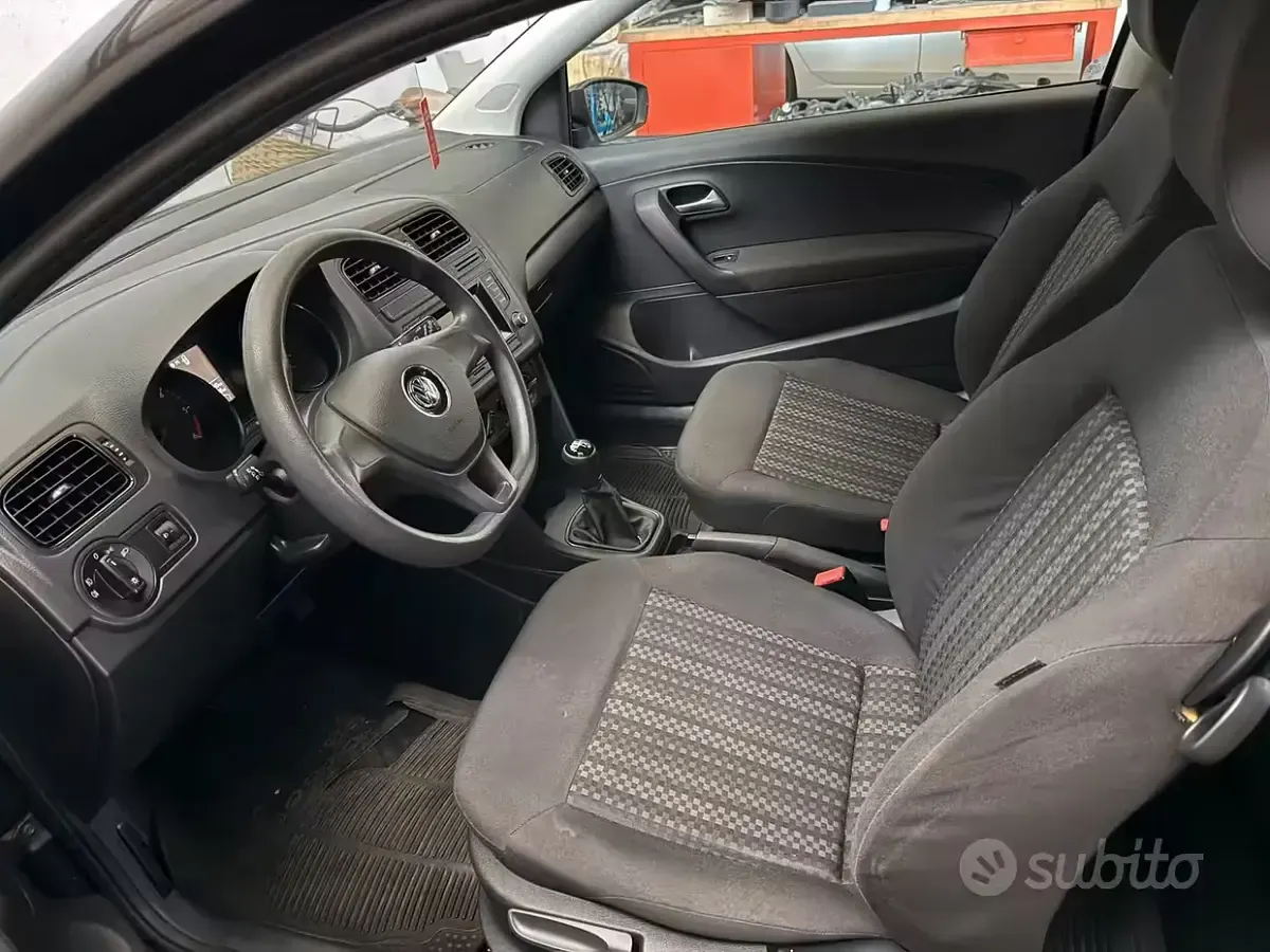 Usata VW Polo 75 CV (55 kW) 2016 Nero Berlina