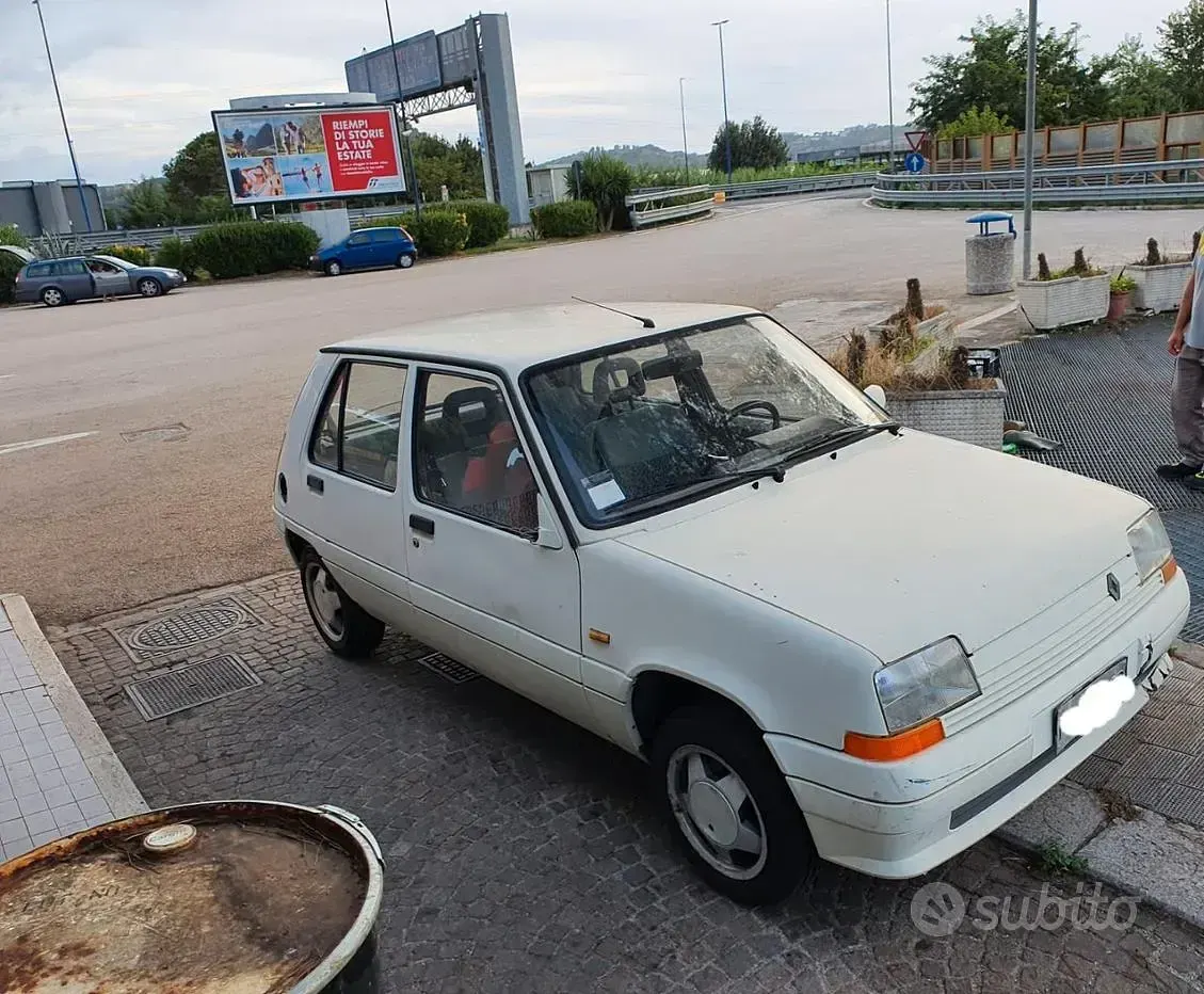 Usata Renault Super 5 94 CV (69 kW) 1988 Utilitaria
