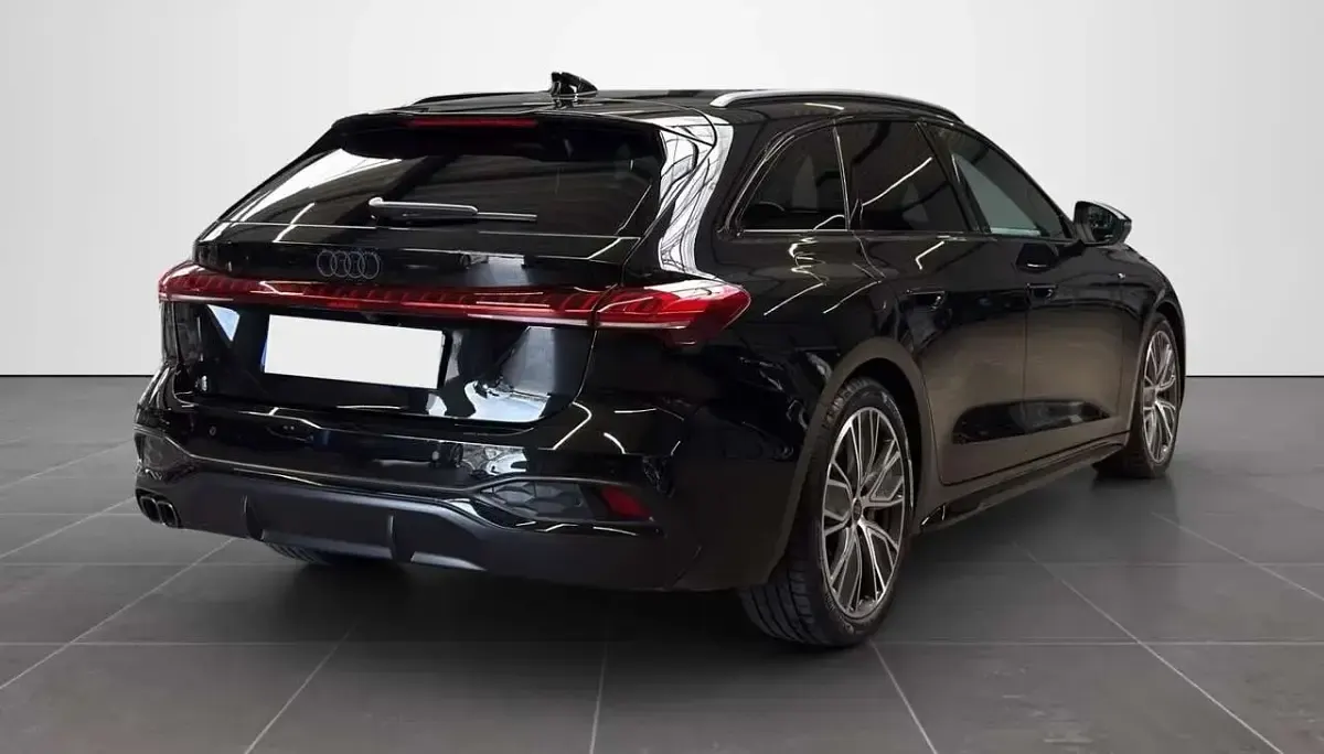 Usata Audi A5 S-line plus 204 CV (150 kW) 2025 Nero Station wagon