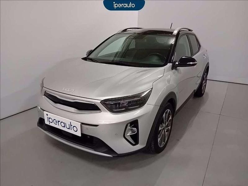 Argento Usata 2023 Kia Stonic Style SUV | 16.500 € (Buon prezzo) - Immagine 1/4