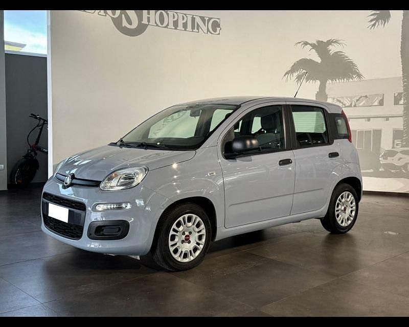 Grigio Usata 2022 Fiat Panda S Due volumi | 8950 € (Ottimo prezzo) - Immagine 1/4