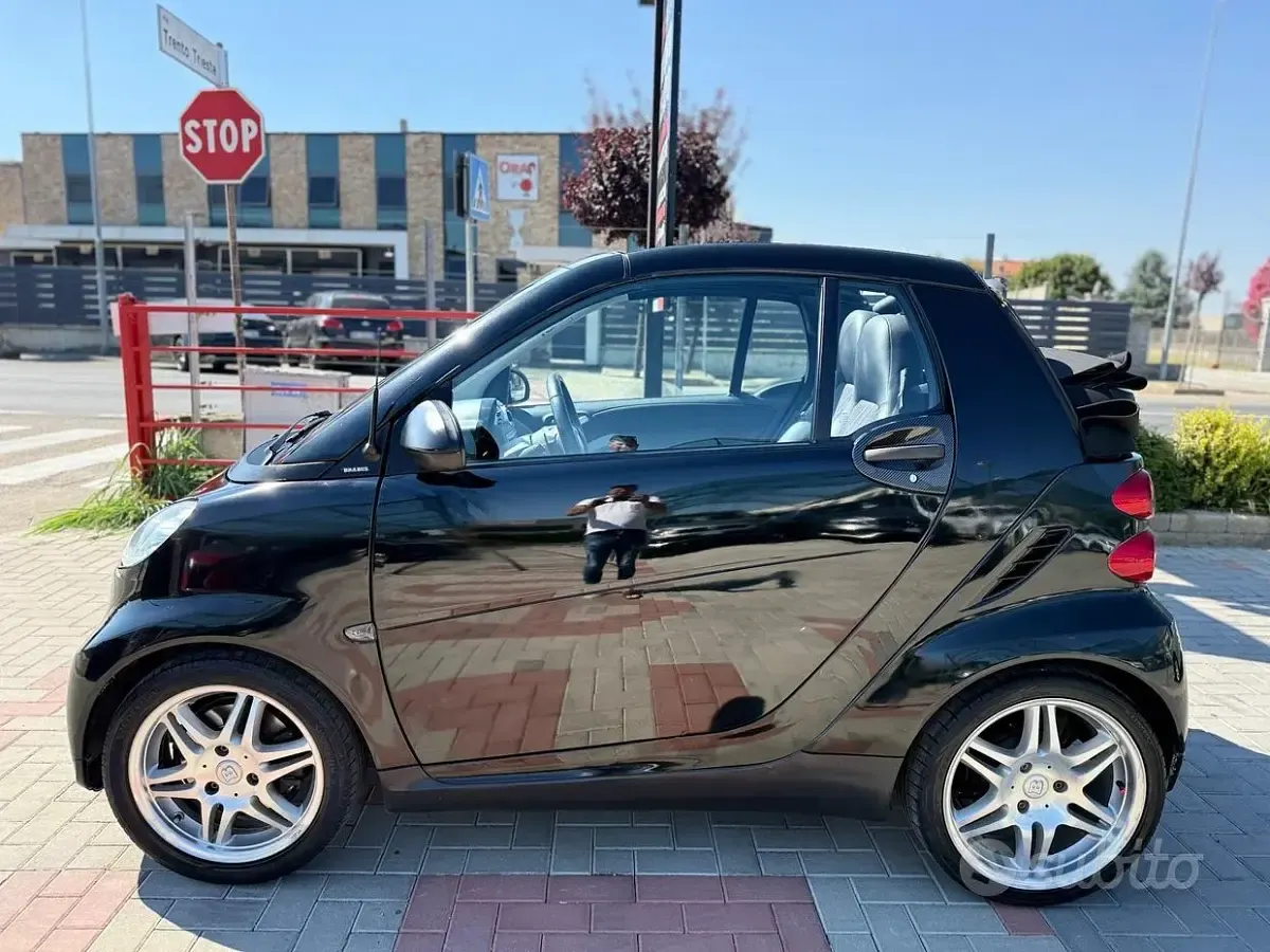 Usata Smart ForTwo Cabrio Brabus Xclusive 98 CV (72 kW) 2010 Nero Cabrio