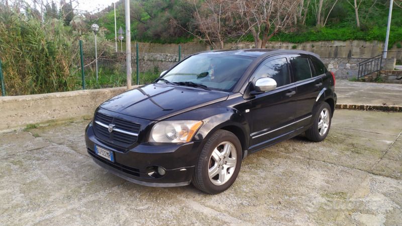 Nero Usata 2007 Dodge Caliber Due volumi | 800 € (Cara) - Immagine 1/4