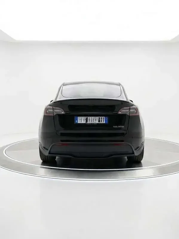Usata Tesla Model Y Performance 155 kW (211 CV) 2023 Nero SUV
