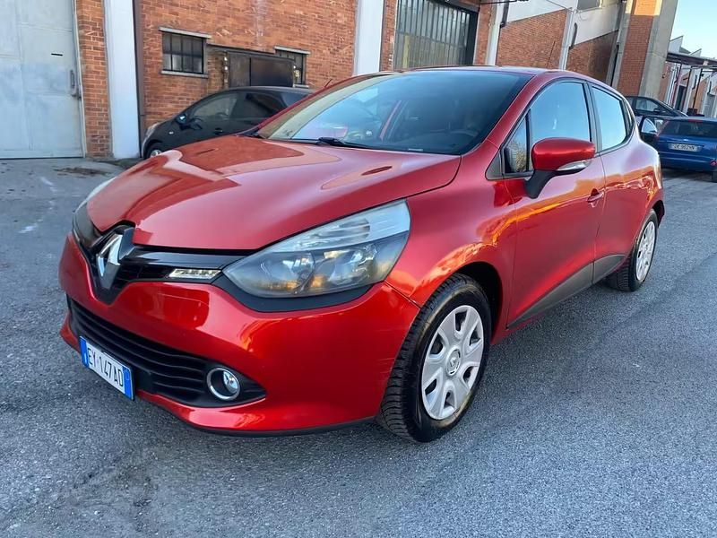 Usata Renault Clio IV 75 CV (55 kW) 2015 Rosso Berlina