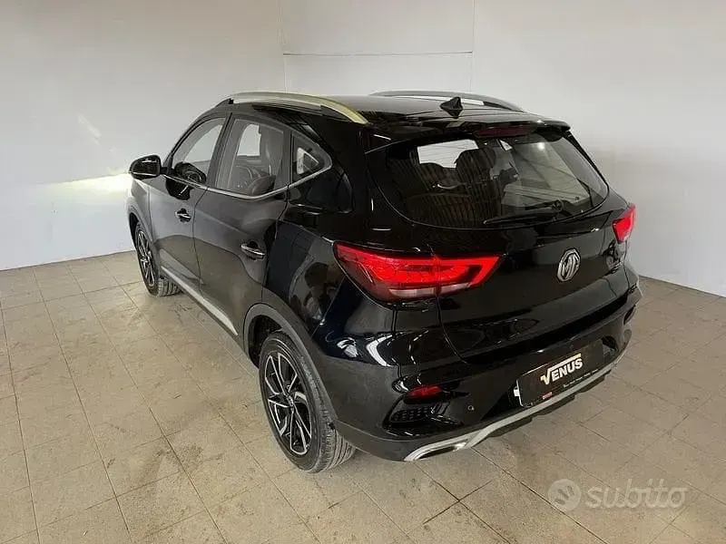 Begagnad MG ZS Luxury 106 HK (77 kW) 2024 Svart SUV