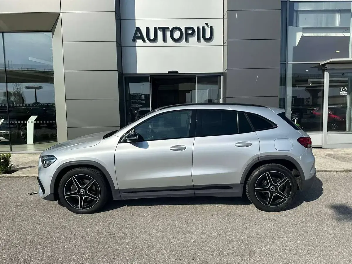 Usata Mercedes GLA200 Premium 150 CV (110 kW) 2021 Other SUV
