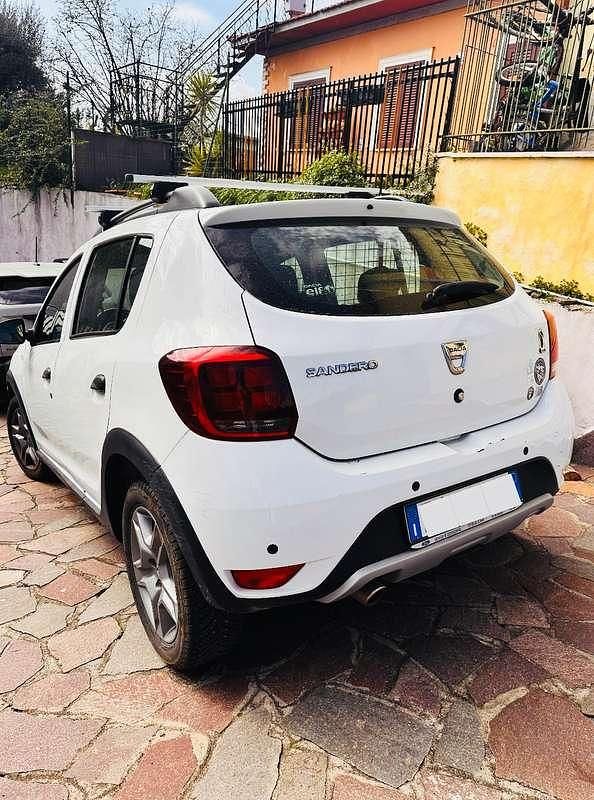 Usata Dacia Sandero Stepway 90 CV (66 kW) 2017 Bianco Berlina