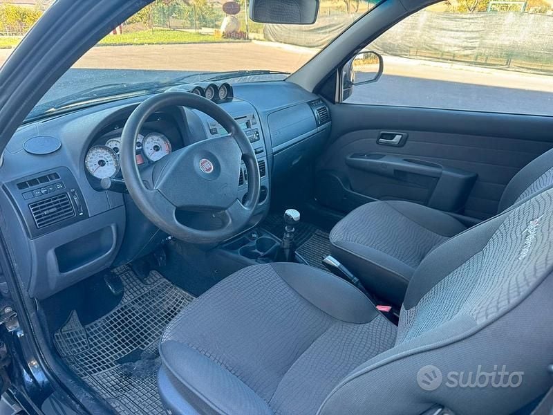 Usata Fiat Strada 2014 Nero Pick-up