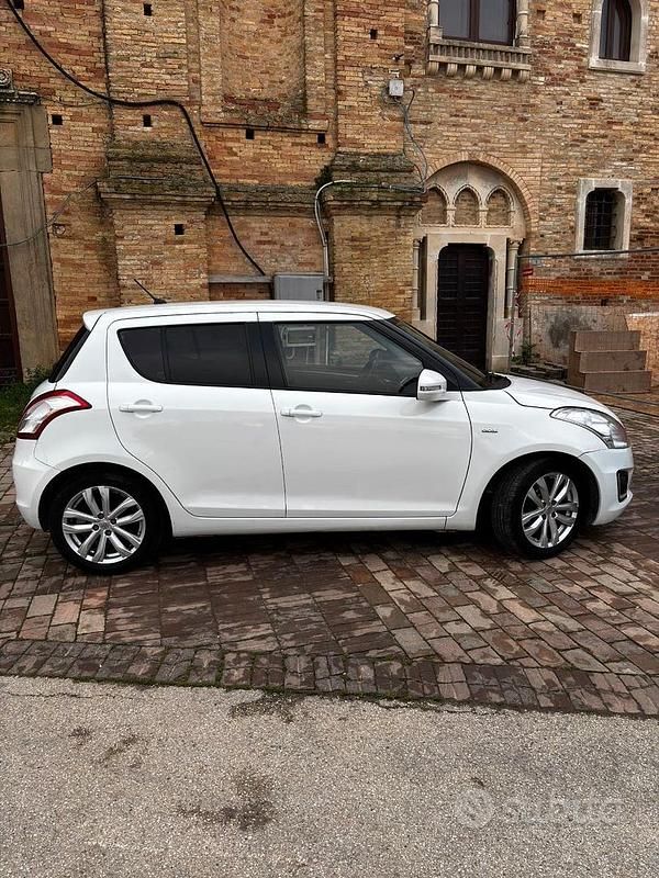 Usata Suzuki Swift 2014 Bianco Utilitaria