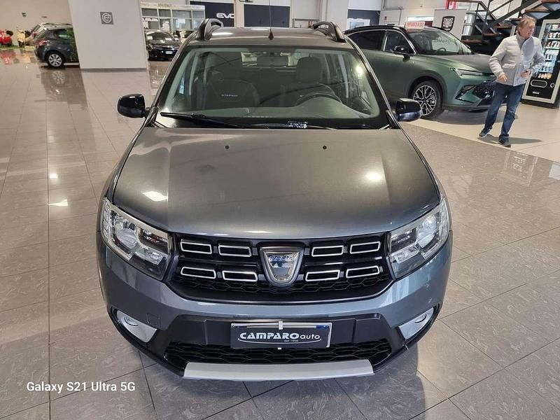 Usata Dacia Sandero Stepway 90 CV (66 kW) 2018 Grigio Berlina