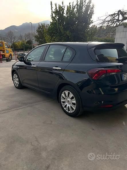 Usata Fiat Tipo Easy 120 CV (88 kW) 2019 Blu Berlina